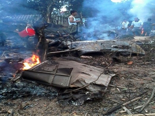 Chỉ đạo khẩn của Chủ tịch Hà Nội về vụ máy bay rơi