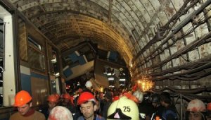 Nga: Tai nạn tàu điện ngầm kinh hoàng, gần 200 thương vong