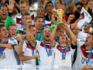 Đức dẫn đầu bảng xếp hạng FIFA sau 20 năm