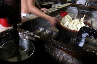 Xác minh thông tin về việc làm kem bẩn tại Hà Nội