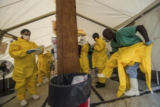 Tỷ lệ tử vong do nhiễm vi rút Ebola lên đến 90%