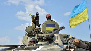 Quân ly khai bị bóp nghẹt, Kiev kêu gọi đầu hàng
