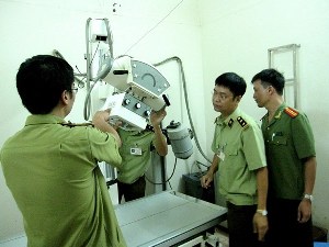 Công an Hà Nội phát hiện nhiều phòng khám dùng thiết bị y tế lậu