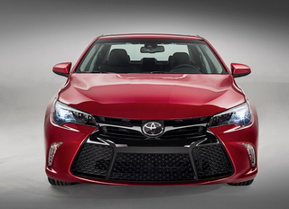 Toyota Camry 2015 có giá mềm