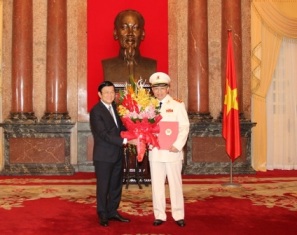 Thứ trưởng Bộ Công an Tô Lâm được thăng cấp hàm Thượng tướng