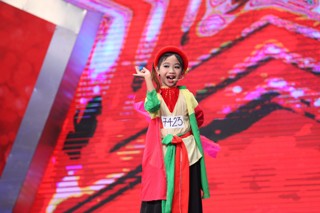 Giả Thị Màu, bé trai 8 tuổi gây choáng váng tại Got Talent