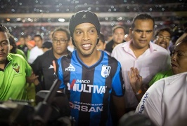 Ronaldinho muốn làm nên lịch sử tại Mexico