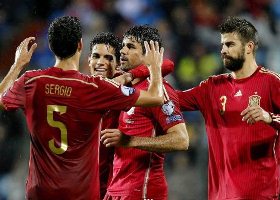 Vòng loại Euro 2016:: Tây Ban Nha đại thắng, &quot;Tam sư&quot; hú vía trước Estonia