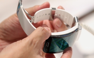 Microsoft sẽ bán smartwatch trước Apple