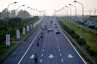 Ôtô được đi 120km/h ở Đại lộ Thăng Long