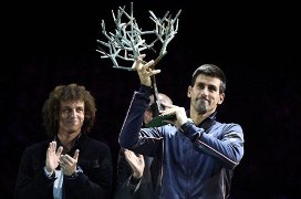 Đánh bại Raonic, Djokovic đăng quan Paris Masters