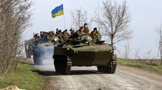 Ukraine vật vã với quyết định đánh hay đầu hàng