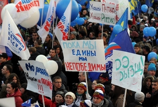 Người Nga diễu hành rầm rộ ủng hộ Putin