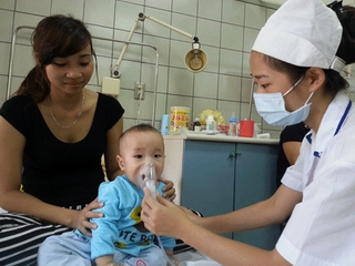 Gần 1 triệu trẻ chết vì viêm phổi hàng năm