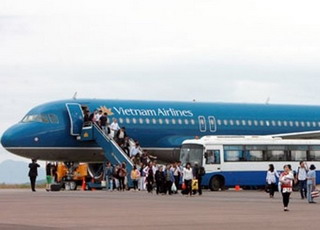 Máy bay Vietnam Airlines &quot;rơi tự do&quot; 7.000 mét!