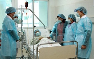 Bệnh viện Xanh Pôn lần đầu ghép thận không cùng huyết thống