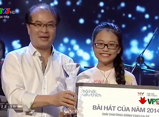 Cô bé 12 tuổi đoạt giải thưởng 1,3 tỷ đồng