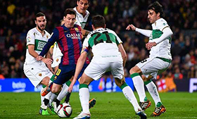  Messi sáng nhất trong chiến thắng của Barca