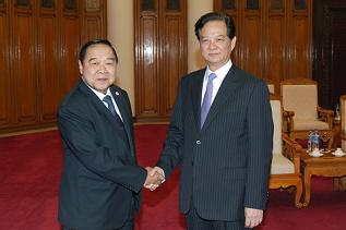 Thủ tướng Nguyễn Tấn Dũng tiếp Đại tướng Thái Lan