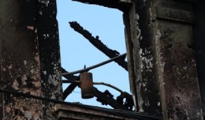 Pháo kích vào thành phố Mariupol, Ukraine, 15 người thiệt mạng