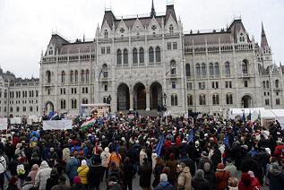 Thảm kịch Ukraine thứ hai tái diễn ở Hungary?