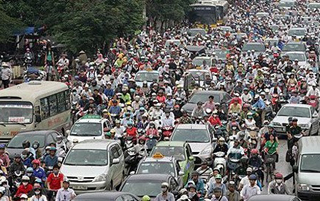 Việt Nam phải đối mặt với &quot;chiến tranh giao thông&quot;
