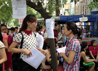 Hà Nội: Thủ khoa được tuyển thẳng công chức
