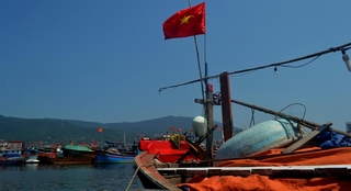 Ngư dân Đà Nẵng hối hả cho chuyến ra khơi đầu năm