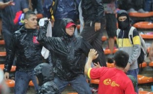 Malaysia ngăn hooligan tái diễn tấn công CĐV Việt