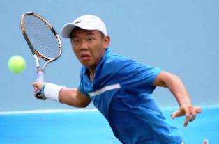 Hoàng Nam tiến sát vòng đấu chính trẻ Roland Garros