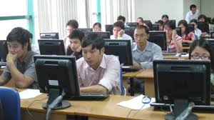 Du học đạt bằng giỏi, đổ xô về Hà Nội thi công chức