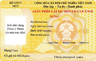 Hà Nội bắt đầu đổi giấy phép lái xe qua mạng