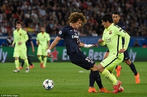 “David Luiz chơi bóng như đứa trẻ 8 tuổi!”