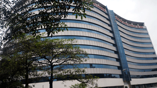  Bệnh viện 50 triệu USD bỏ hoang giữa Thủ đô