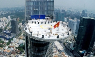 2000 giàn pháo trên tòa nhà cao nhất Sài Gòn