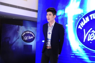Giọng ca vùng mỏ gây thiện cảm với giám khảo Vietnam Idol