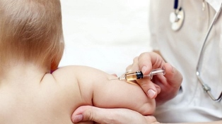 Trẻ tử vong sau tiêm phòng lao không phải do vắc xin