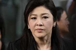 Cựu nữ Thủ tướng xinh đẹp của Thái gặp nguy