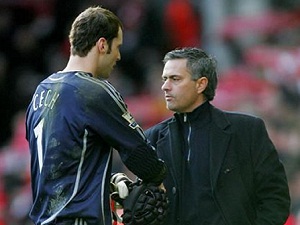 Mourinho bất lực nhìn “công thần” rời Chelsea