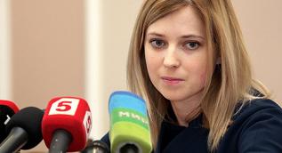 Nữ Bộ trưởng đẹp hút hồn của Crimea thách thức Kiev