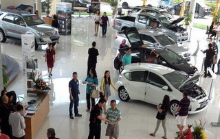 Tháng 4, thị trường ô tô Malaysia rơi tự do