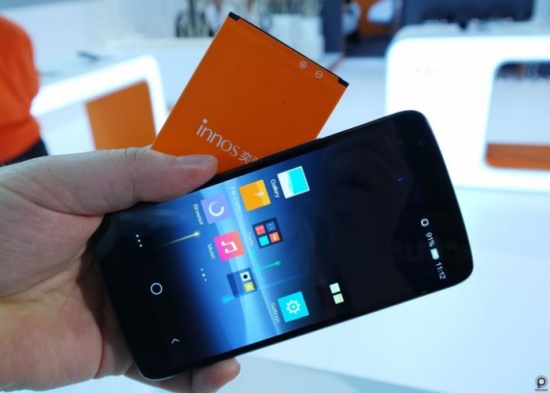 Smartphone chạy Android Lollipop hai pin đầu tiên lộ diện