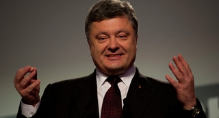 Kinh tế Ukraine suy sụp, thu nhập Tổng thống tăng 7 lần