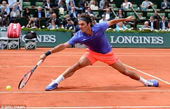 Federer dễ dàng giành vé vào vòng 4 Roland Garros