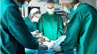 Google “lấn sân” y tế phát triển robot phẫu thuật