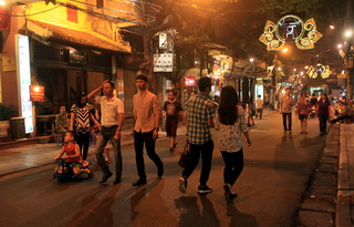 Hà Nội: Tổ chức phố đi bộ thêm tối thứ Năm hằng tuần