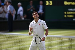 Djokovic dễ dàng giành vé vào vòng 4 Wimbledon