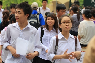 Hà Nội: Điểm chuẩn nguyện vọng 3 của 9 trường THPT công lập tăng vọt