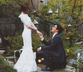  Hình ảnh hiếm hoi trong đám cưới 10 phút của Bae Yong Joon
