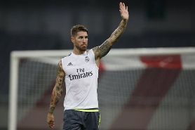 Chê lương thấp, Ramos sẽ rời Real Madrid?